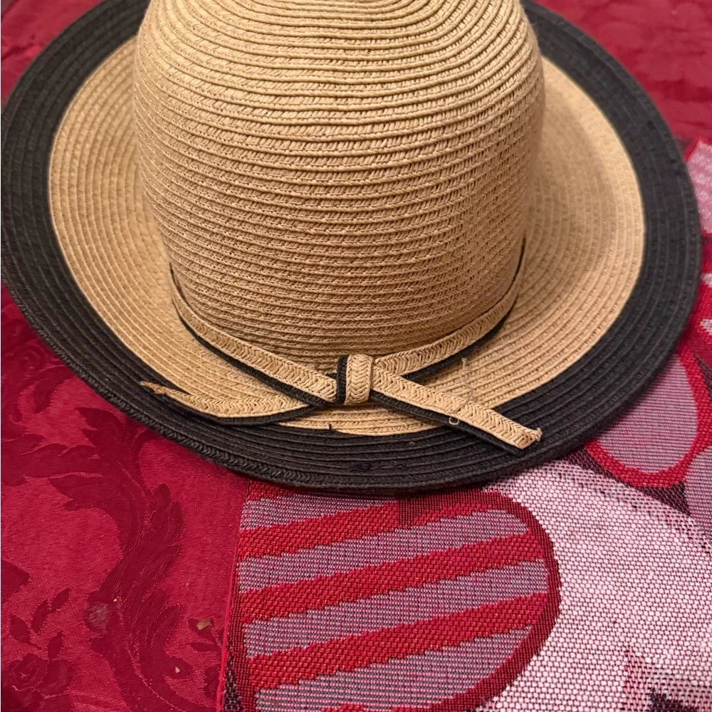 Stylish Tan and Black Women's Hat